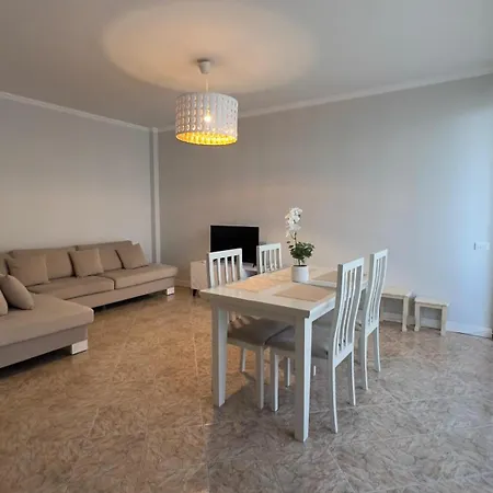 Ajsi Deluxe * Durrës